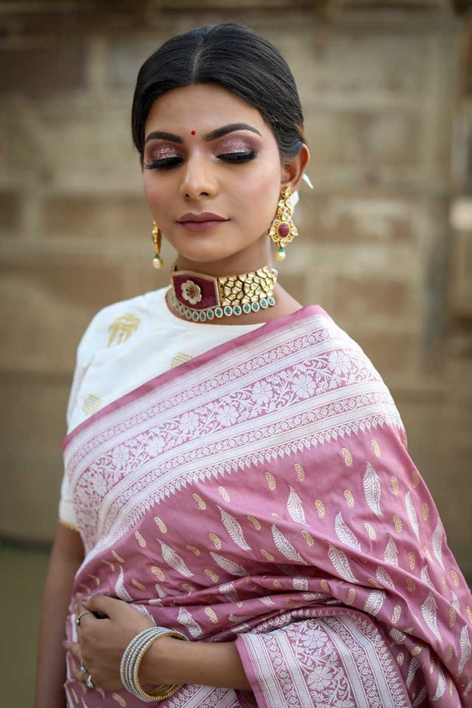 hairstyle with saree